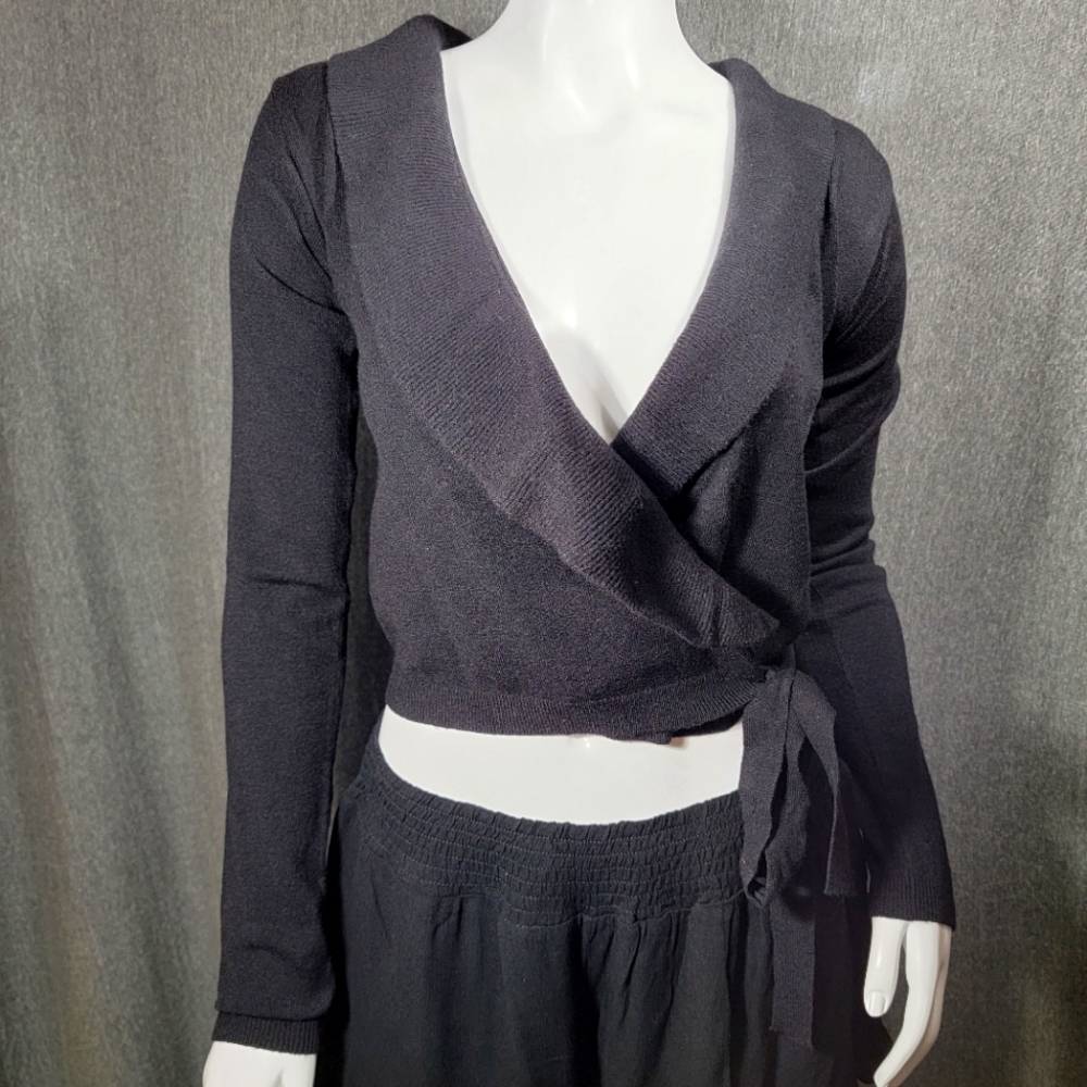 💥 HP 🎉 🖤  Wild Honey Black Crop Top - Small